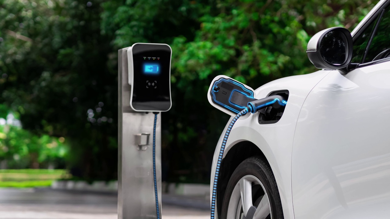 詳情圖-未來智能電動汽車充電器為電池充電。細(xì)讀