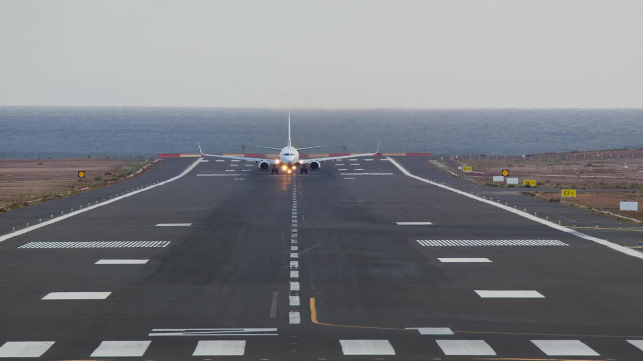 飛機(jī)起飛了。