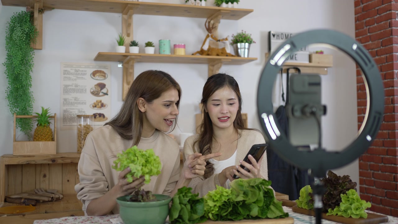 詳情圖-《漂亮女人》正在直播銷售健康食品。