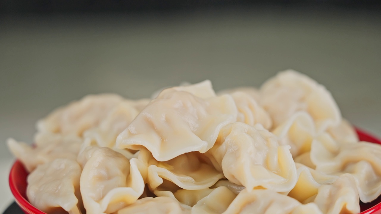 春节吃饺子，