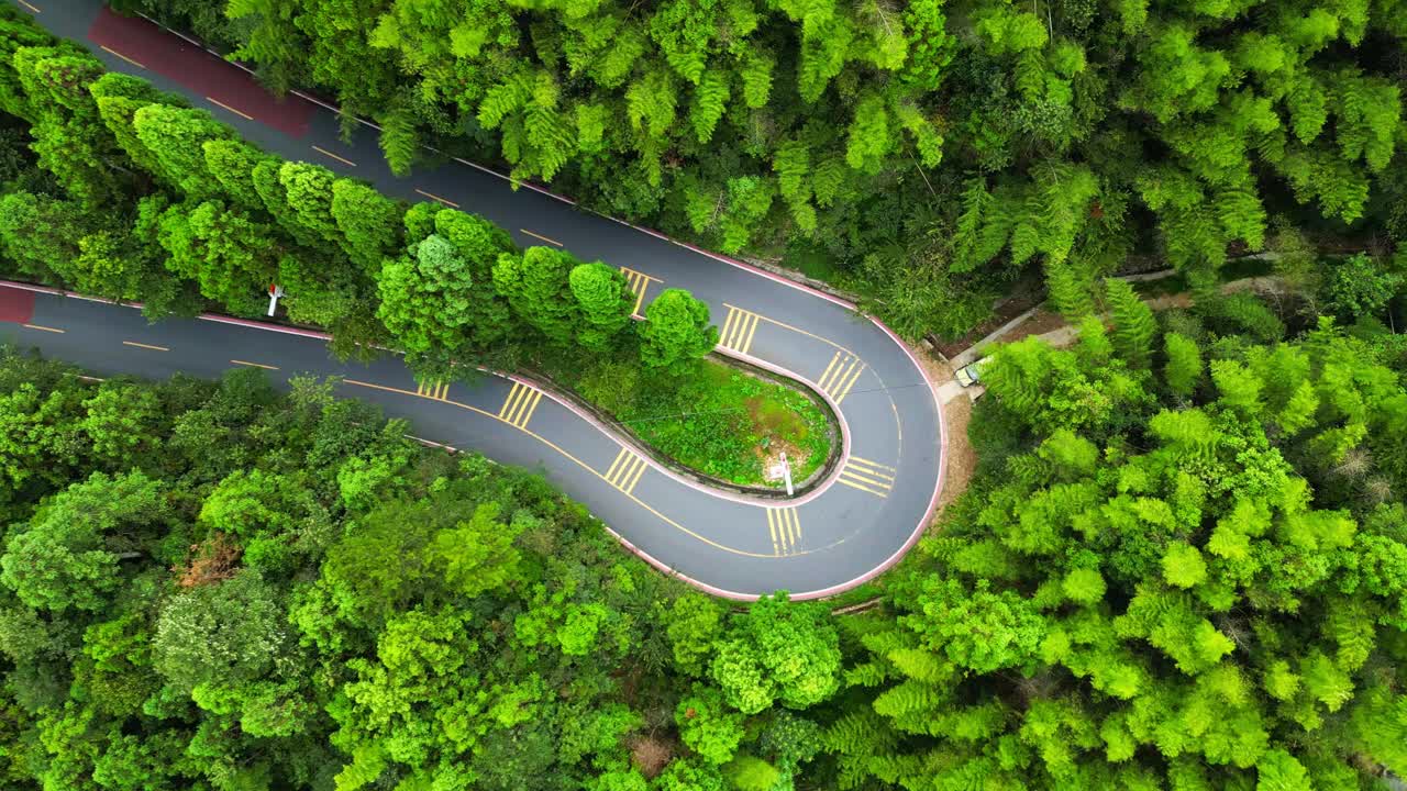 井冈山公路航拍图