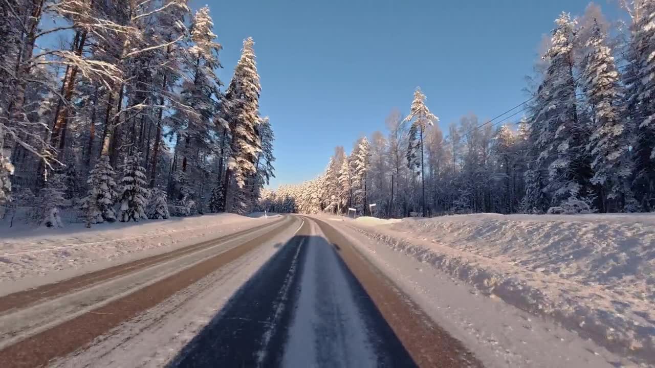 詳情圖-芬蘭維護(hù)良好的冬季道路有助于日常通勤駕駛POV