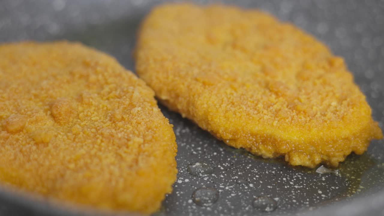 金鸡皮炸肉饼烹饪