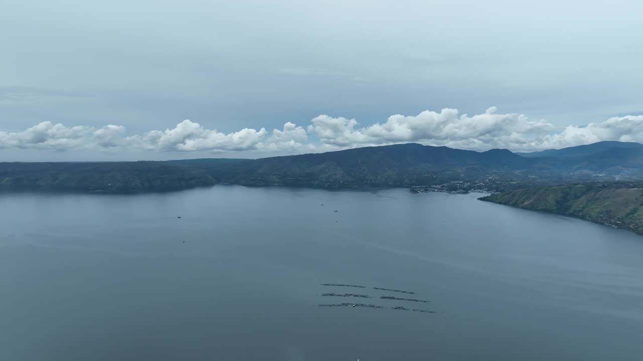 可持续的水产养殖做法，最大限度地减少对多巴湖的环境影响