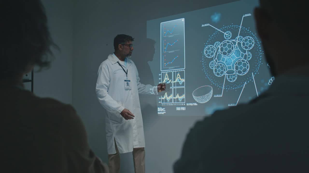 亚洲医生在会议上向公众介绍微生物学研究
