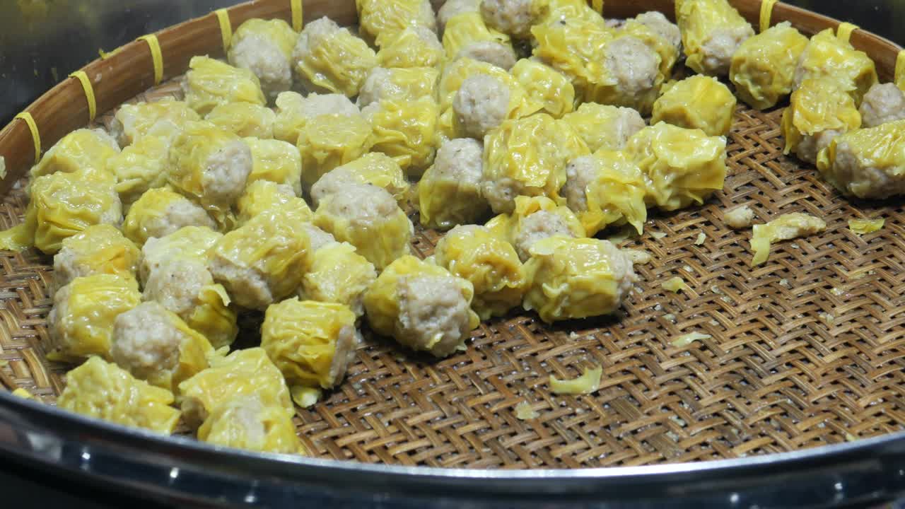 蒸米皮肉馅饺子