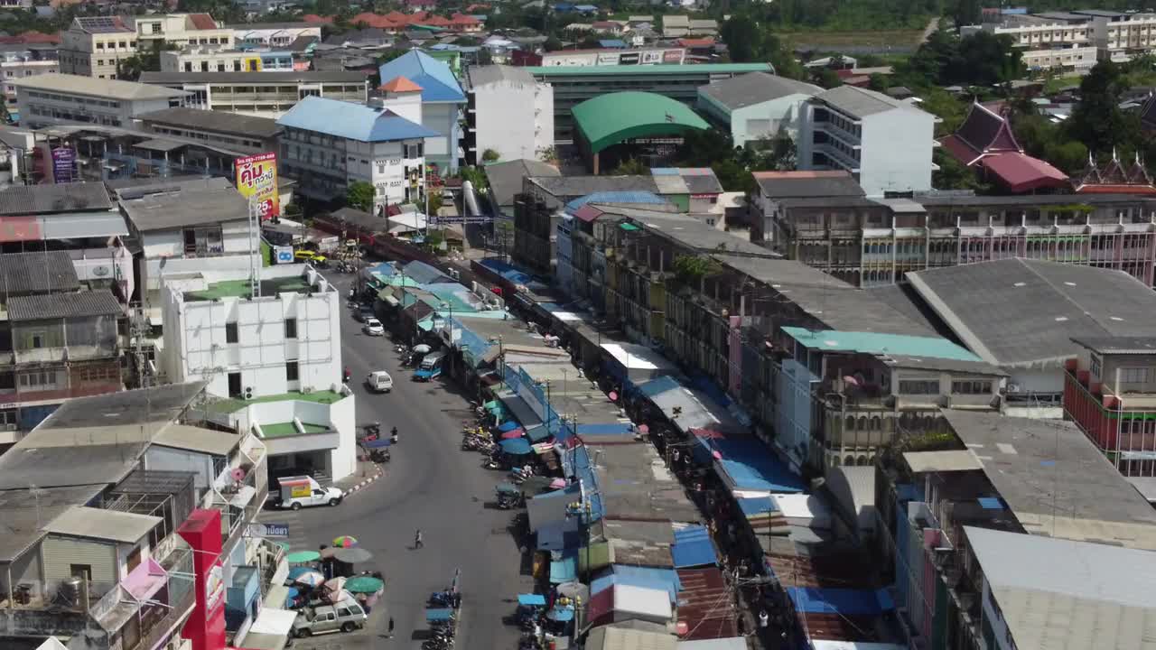 泰国曼谷火车市场，美龙铁路市场