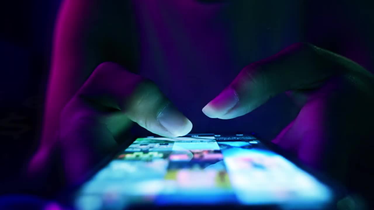 广告、搜索引擎、广告、数字展示、商业、科技、人工智能、科技、互联网、社交媒体、营销、网上购物、社会问题、媒体、影响者、销售、移动应用