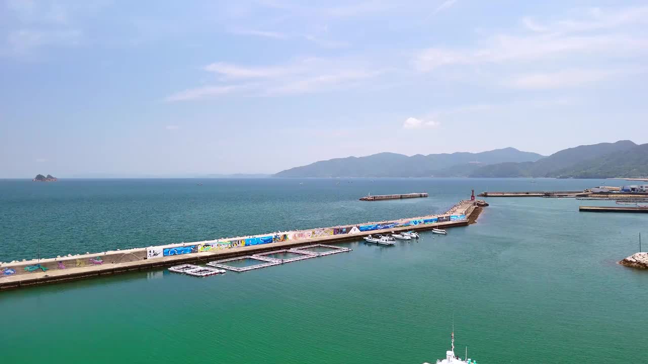 鸟瞰东川市Hikita渔港