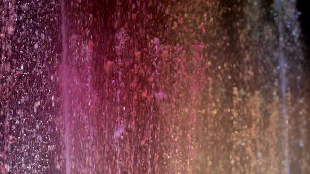 慢动作彩色照明喷泉