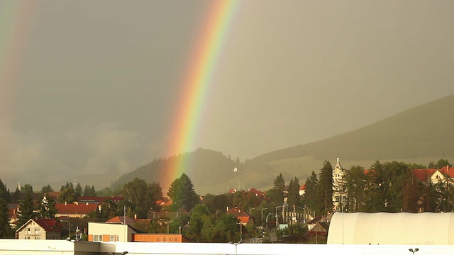 彩虹在城市