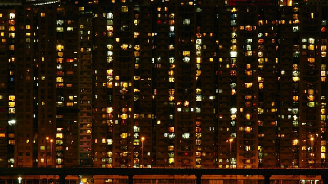 晚上的香港公寓