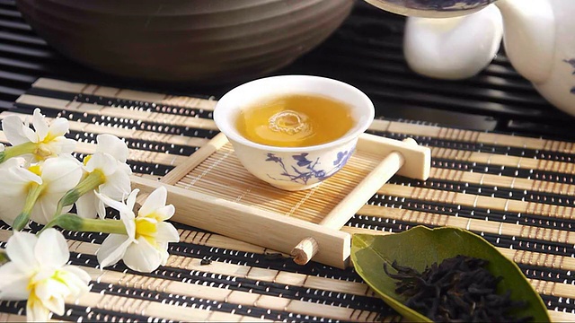 詳情圖-一杯茶和一個(gè)茶壺