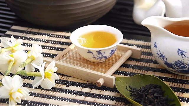 詳情圖-一杯茶和一個(gè)茶壺