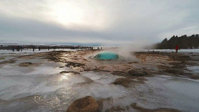 Strokkur冰岛间歇泉极端慢动作120帧/秒