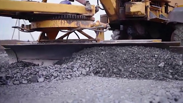 街道道路工作场所用推土机准备碎石