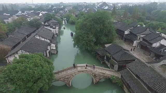 中国水乡的天线
