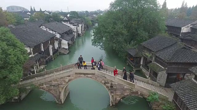 中国水乡的天线
