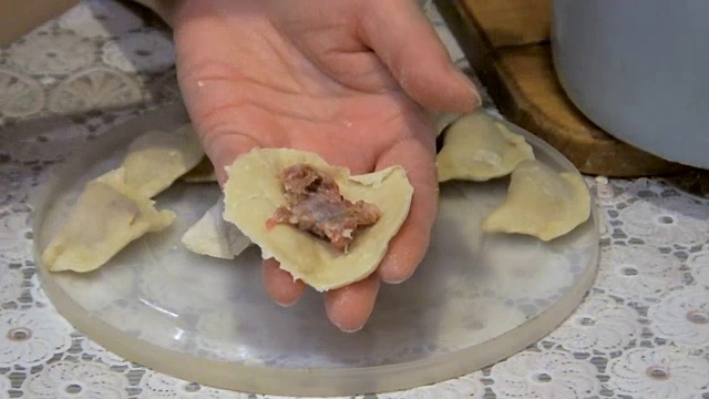 House pelmeni，我们准备手