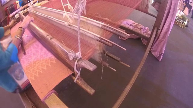 传统手工纺织