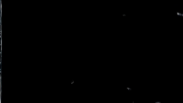 详情图-足球头盔上的火焰打破玻璃