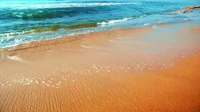 詳情圖-無縫循環(huán)拍攝的沙灘，溫和的綠松石海浪
