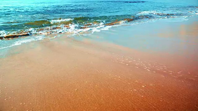 詳情圖-無縫循環(huán)拍攝的沙灘，溫和的綠松石海浪