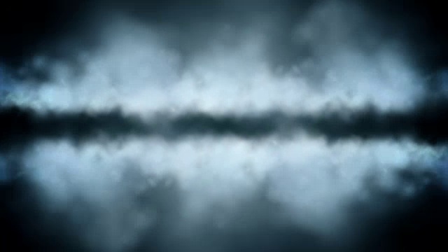 在云里快速向前飞