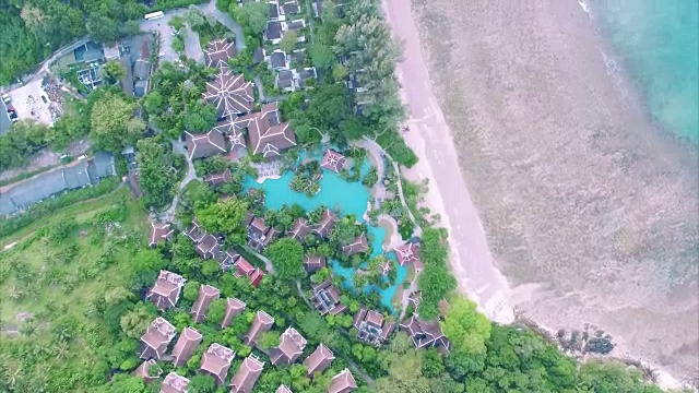 詳情圖-普吉島泰國懸停然后輕微移動拍攝的海灘住宅
