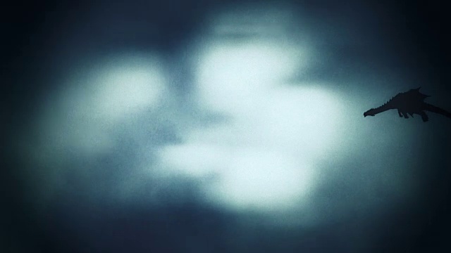 飞龙穿越暴风雨和多云的冬季天空