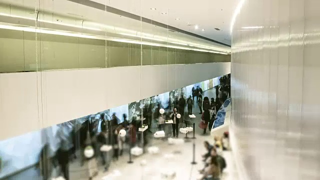 现代城市里的未来派展览
