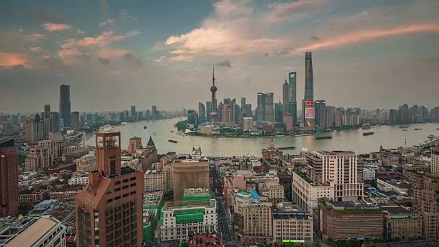 詳情圖-中國(guó)日落黃昏上海城市景觀著名的海灣屋頂全景4k時(shí)間的推移