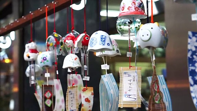 日本风铃象征夏季季节。很好的纪念品