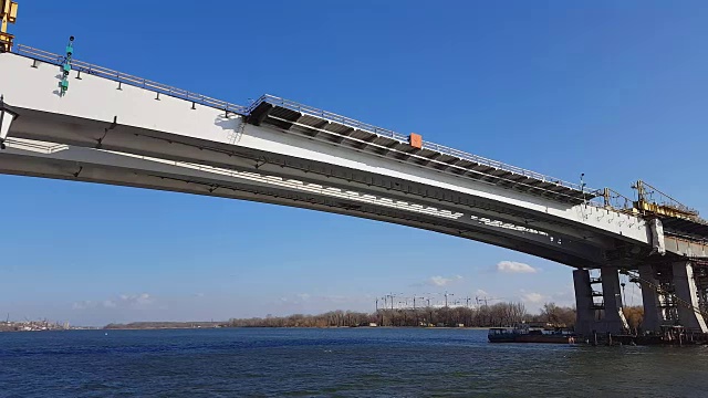 詳情圖-建造橫跨這條河的橋。