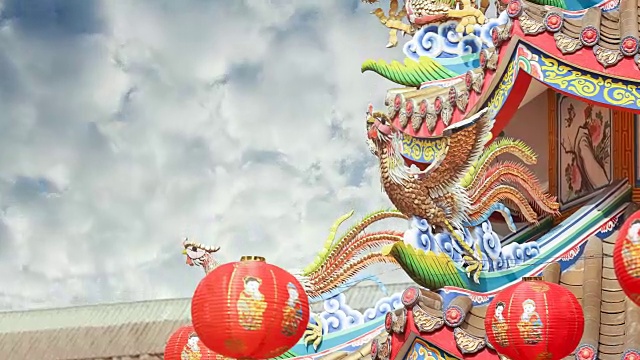 詳情圖-時(shí)間流逝中國(guó)鳳凰在寺廟屋頂