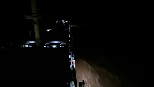 夜间航行