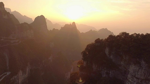 详情图-张家界的天门山