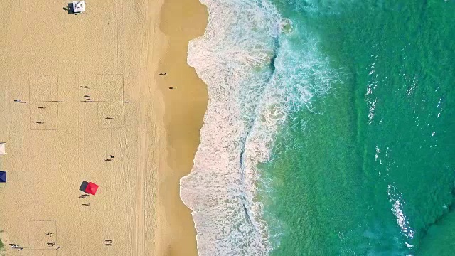 詳情圖-鳥瞰圖飛濺的海浪和海灘在黃金海岸