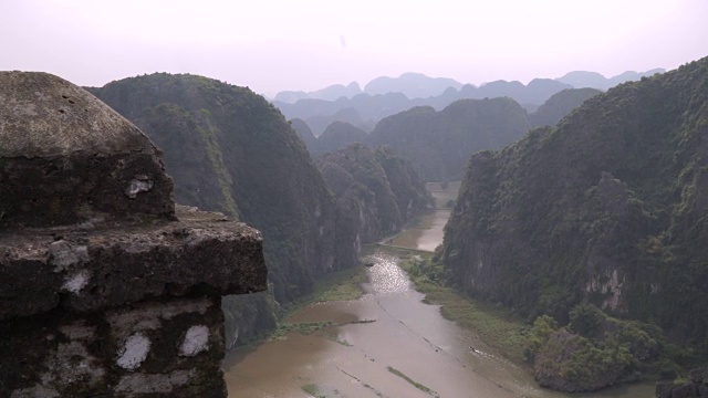 越南河景观