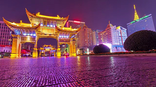 牌坊是中国云南省昆明市的传统建筑，也是昆明市的象征