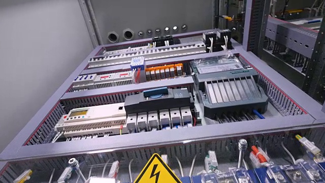 变压器箱的稳定器拍摄。特写镜头。4 k。