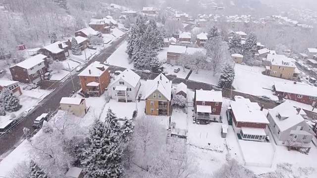 雪景空中冬季宾夕法尼亚住宅区