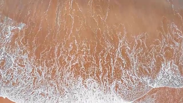 详情图-海浪超过沙滩空中背景
