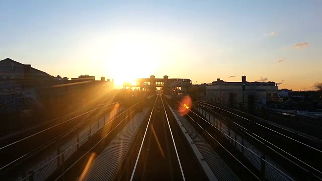 详情图-皇后区日出时的火车(4)