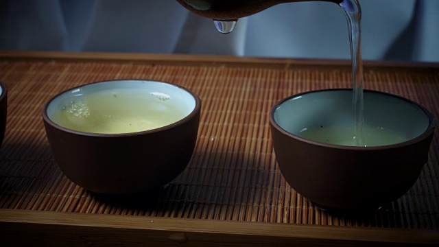 详情图-4k日本茶道，倒杯特写