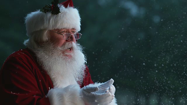 詳情圖-圣誕老人用慢動作從手上吹雪