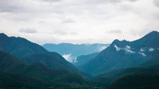 时光流逝，云和山景美洪儿子泰国