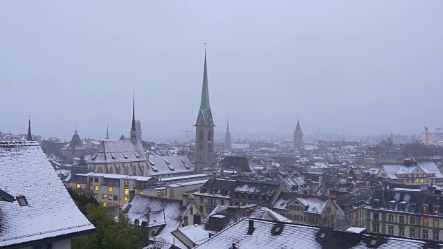 瑞士黄昏冬天雪屋顶苏黎世观景台全景4k