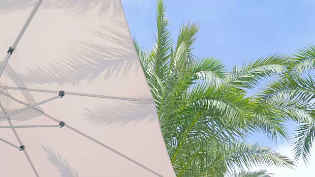 4K慢动作沙滩伞视频
