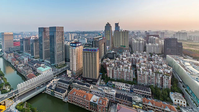 《日落时光》，中国武汉城市天际线